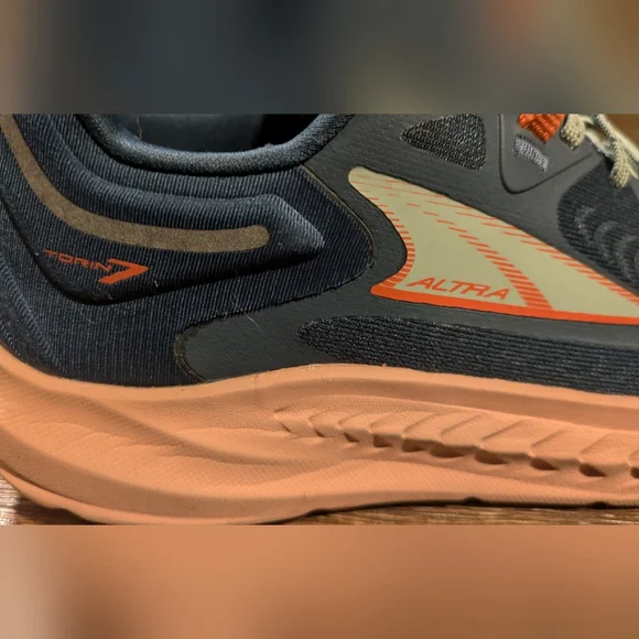 Women's Altra Torin 7 Low Mileage Running Shoe - Picture 4 of 8